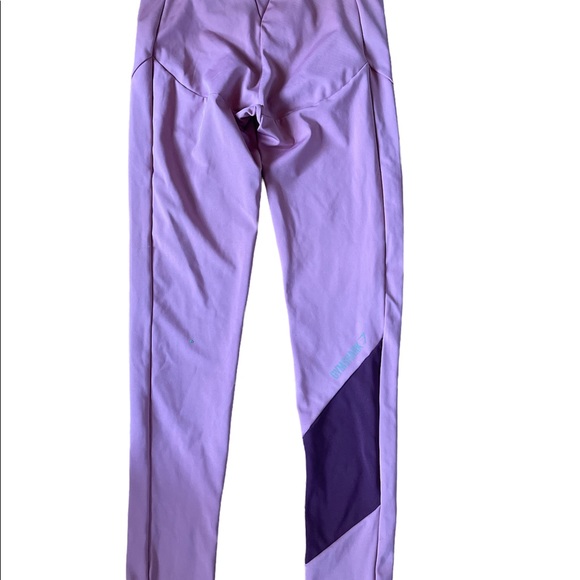 This is a pair of gymshark leggings - Picture 3 of 4